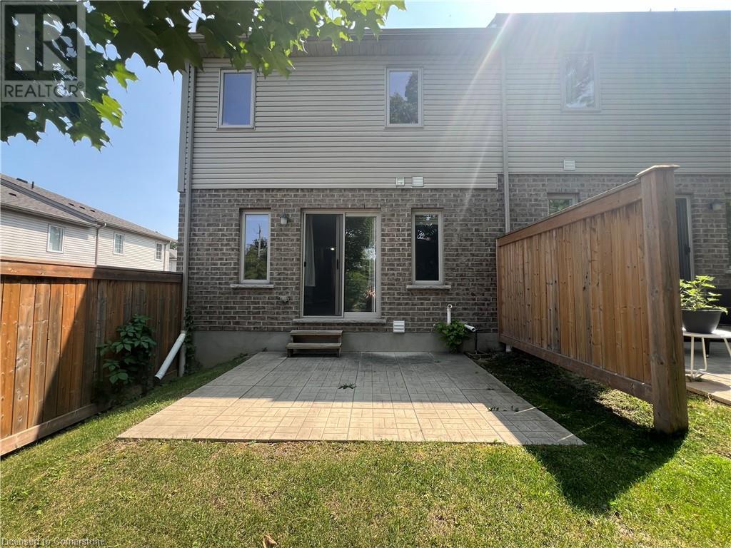 50 Pinnacle Drive Unit# 61, Kitchener, Ontario  N2P 0H8 - Photo 2 - 40735689