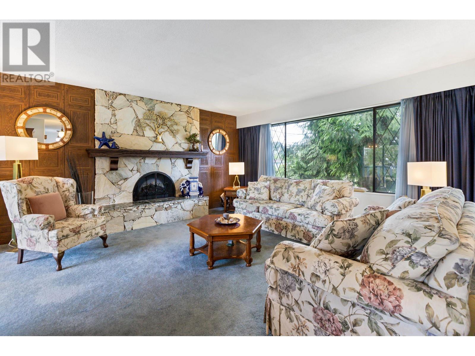 Property at 845 PRAIRIE AVENUE image 5
