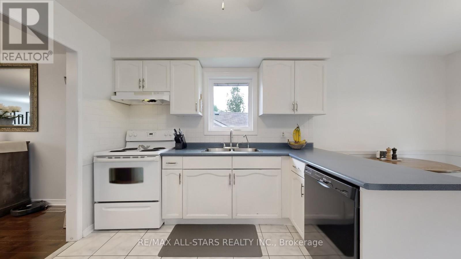 6 Forsythe Drive, Uxbridge, Ontario  L9P 1V7 - Photo 8 - N12185633