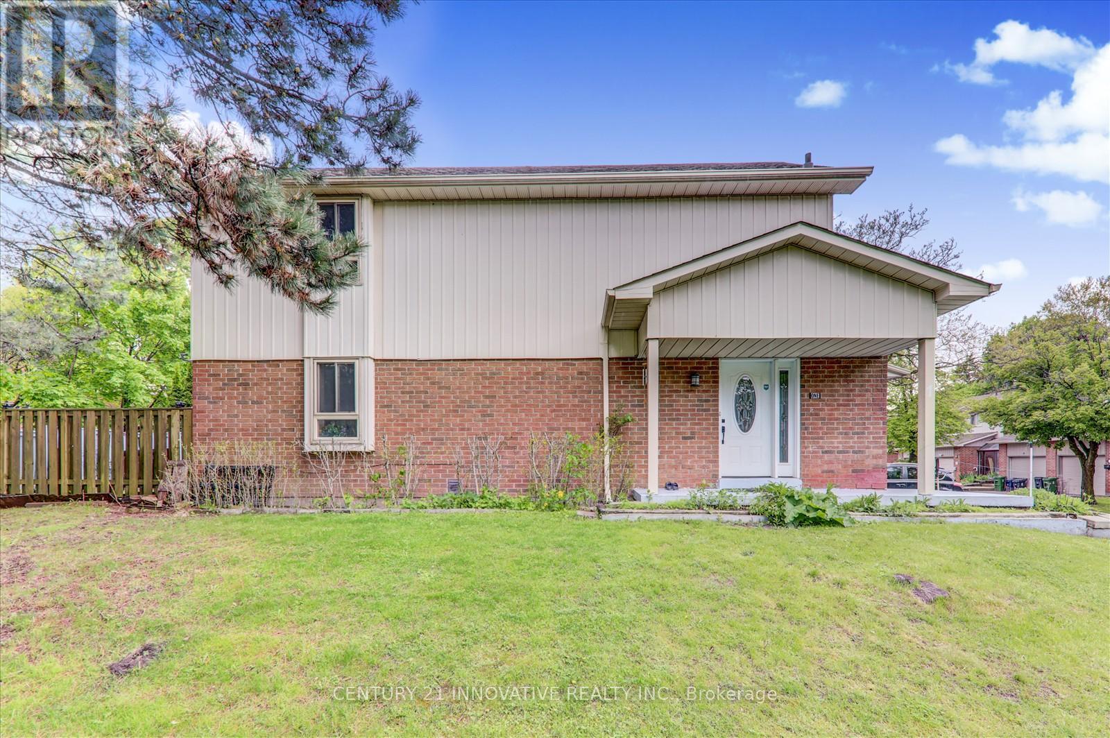 1 - 34 Dundalk Drive, Toronto, Ontario  M1P 4W3 - Photo 1 - E12176601