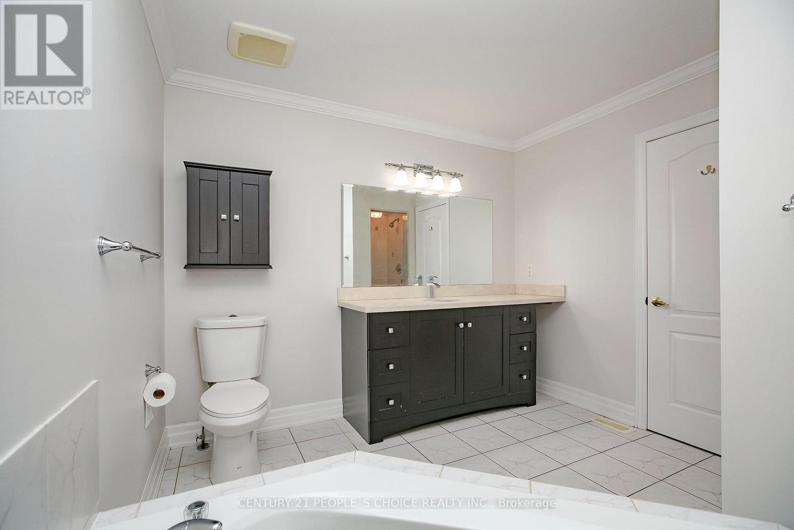 46 Creekwood Drive, Brampton, Ontario  L7A 1J3 - Photo 26 - W12185453