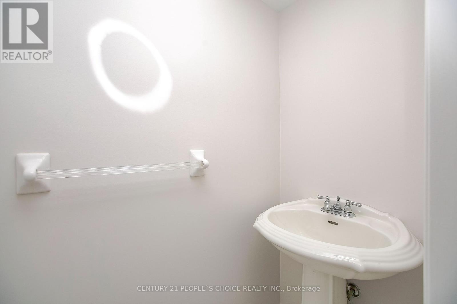 46 Creekwood Drive, Brampton, Ontario  L7A 1J3 - Photo 17 - W12185453