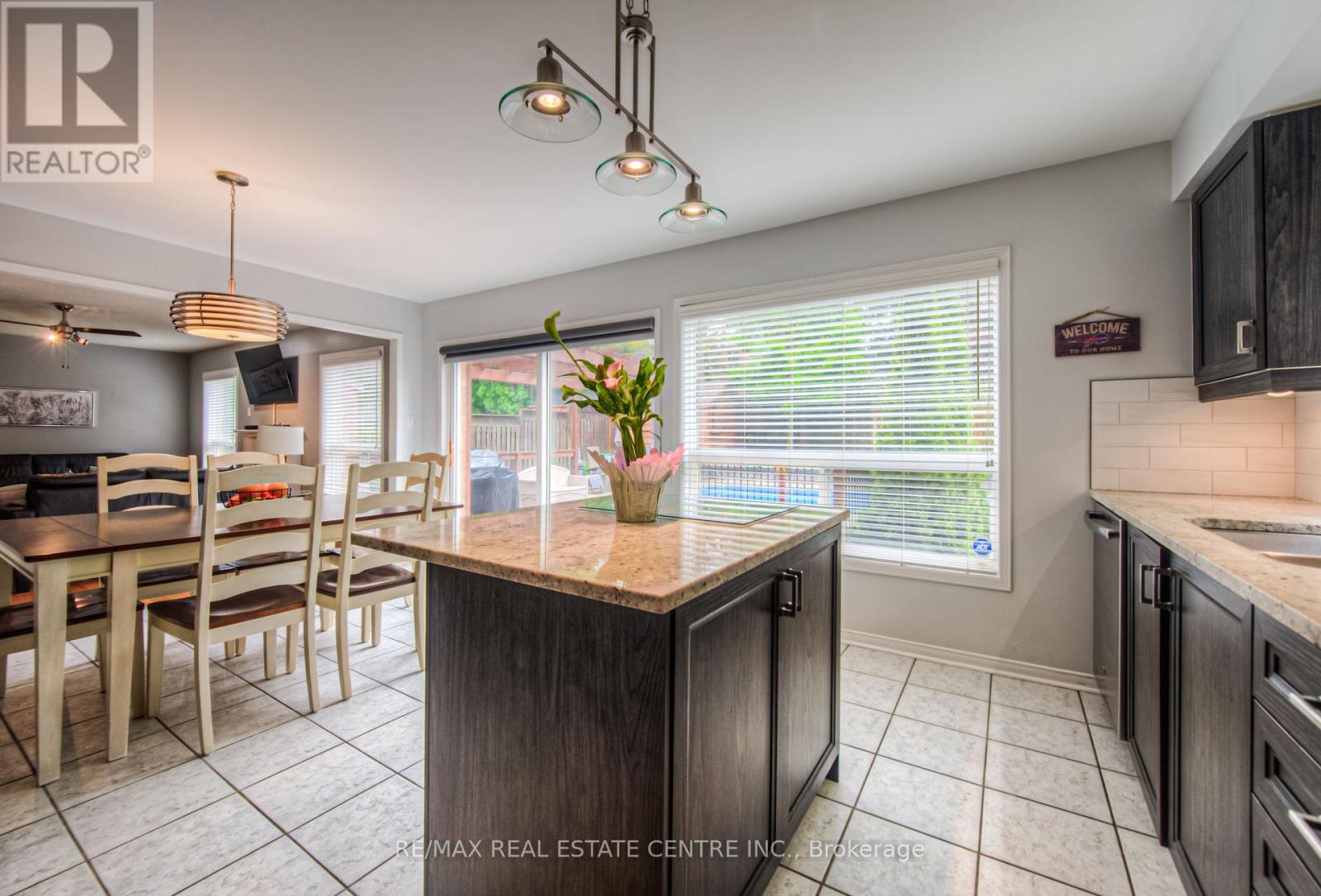 11 Anderson Court, Hamilton, Ontario  L9G 4Z7 - Photo 12 - X12171728