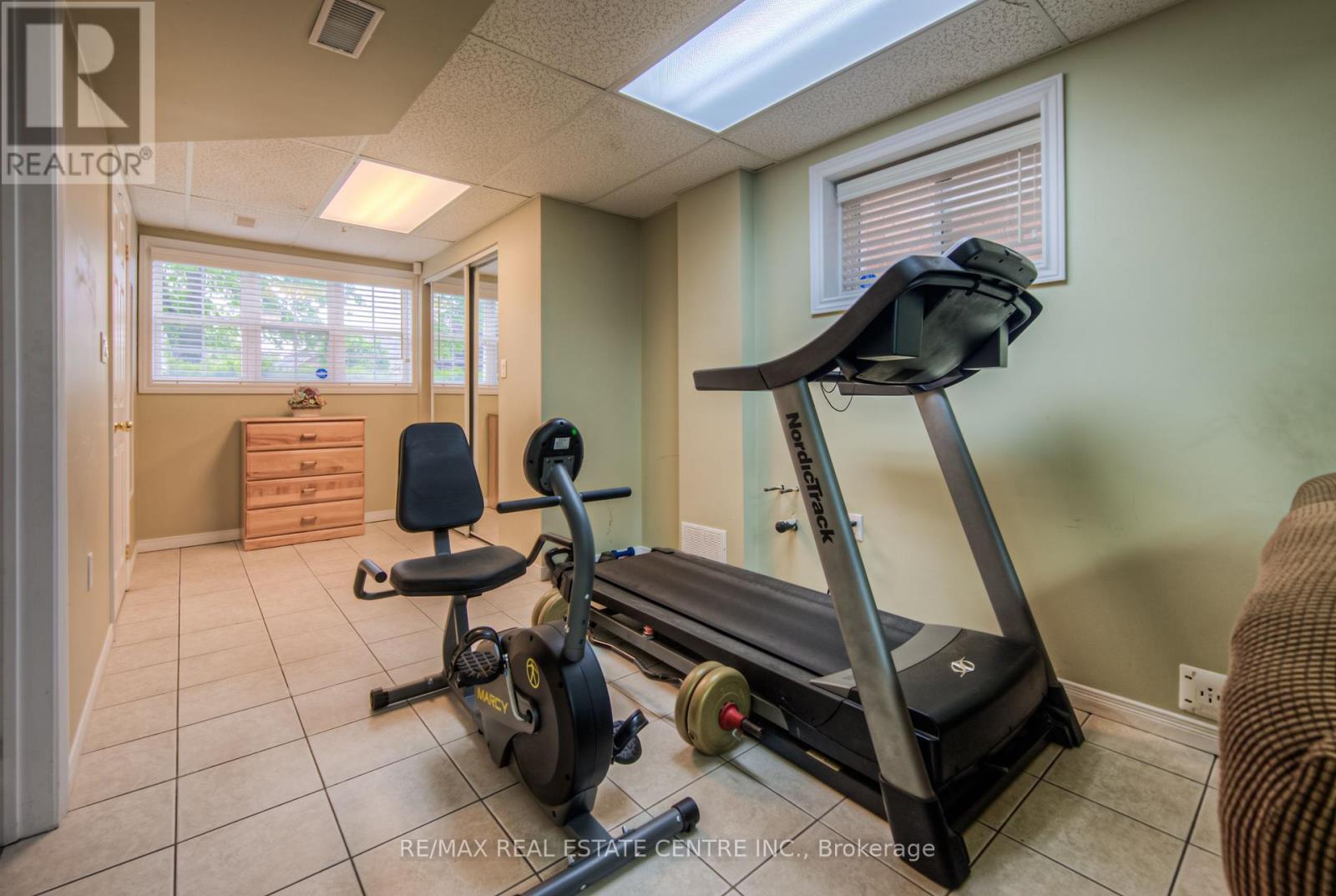 11 Anderson Court, Hamilton, Ontario  L9G 4Z7 - Photo 20 - X12171728