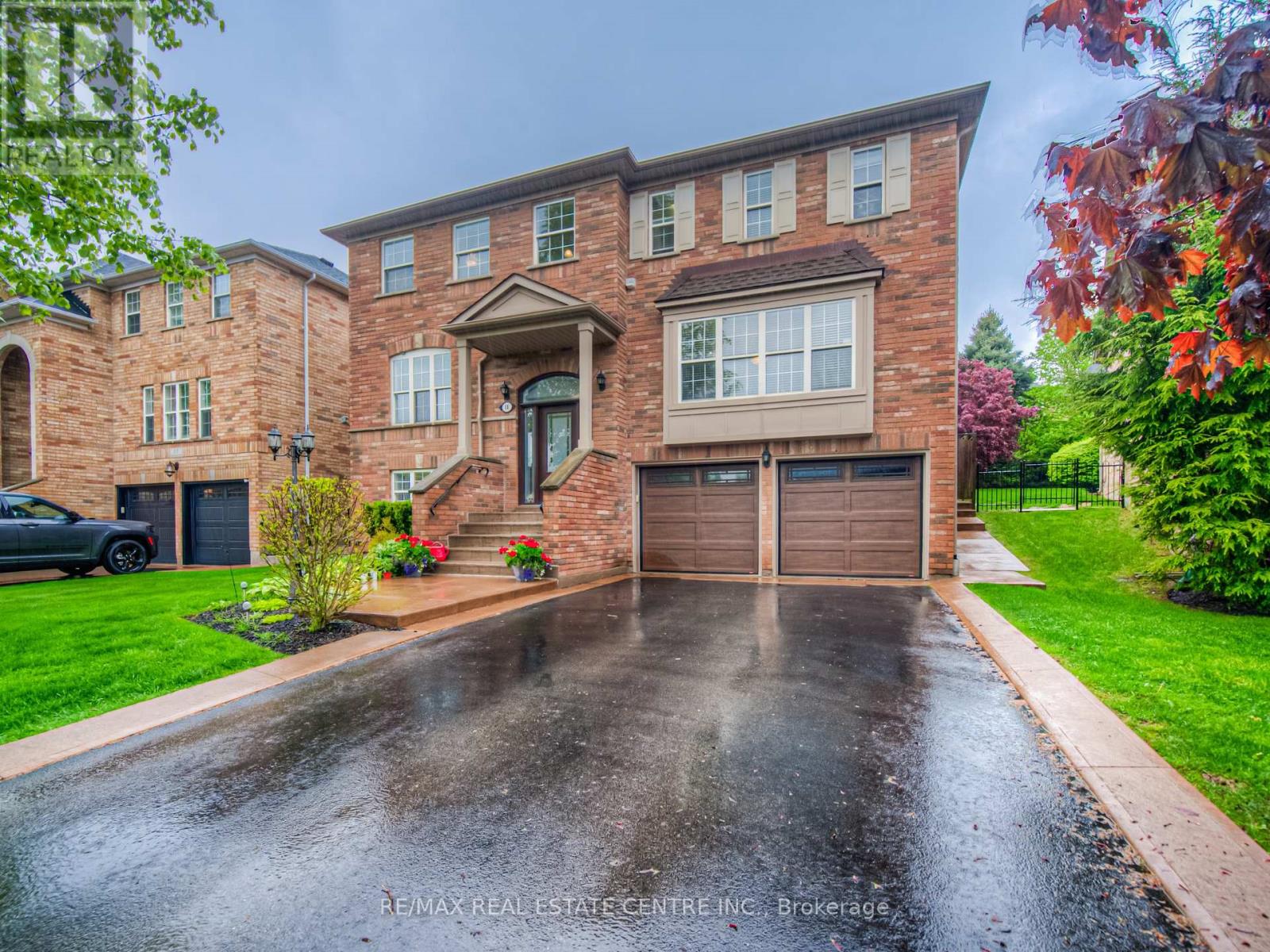 11 Anderson Court, Hamilton, Ontario  L9G 4Z7 - Photo 3 - X12171728