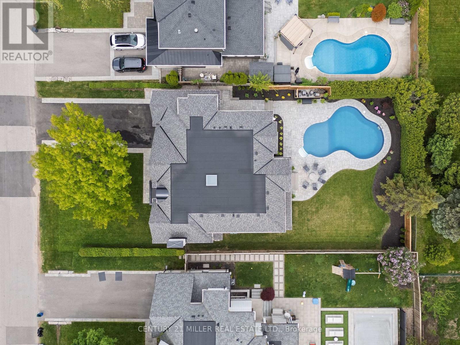 Property at 331 SANDLEWOOD ROAD image 2