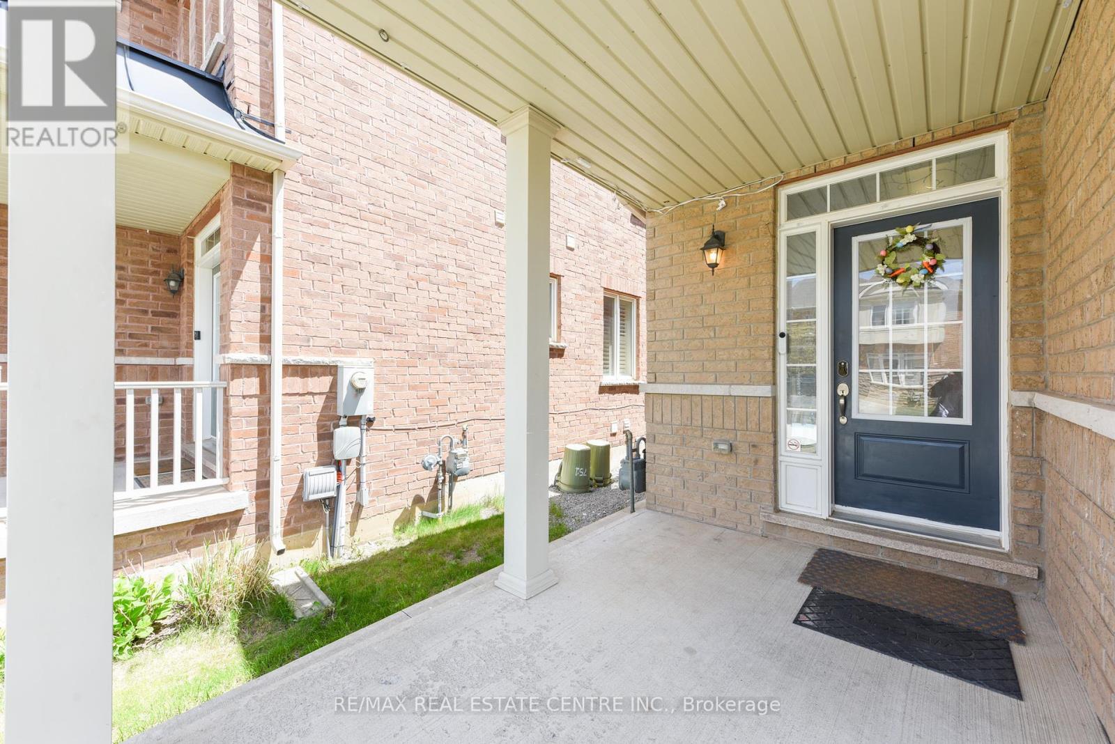 682 Megson Terrace, Milton, Ontario  L9T 8K4 - Photo 3 - W12185555