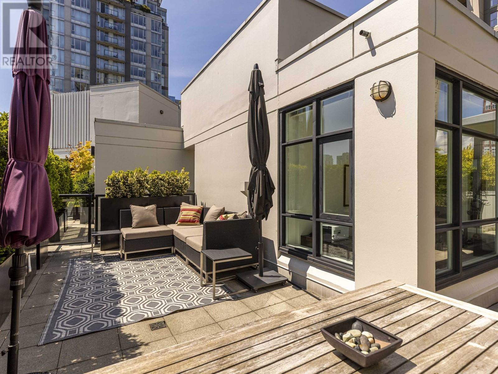Ph3 988 Richards Street, Vancouver, British Columbia  V6B 8R2 - Photo 3 - R3008462