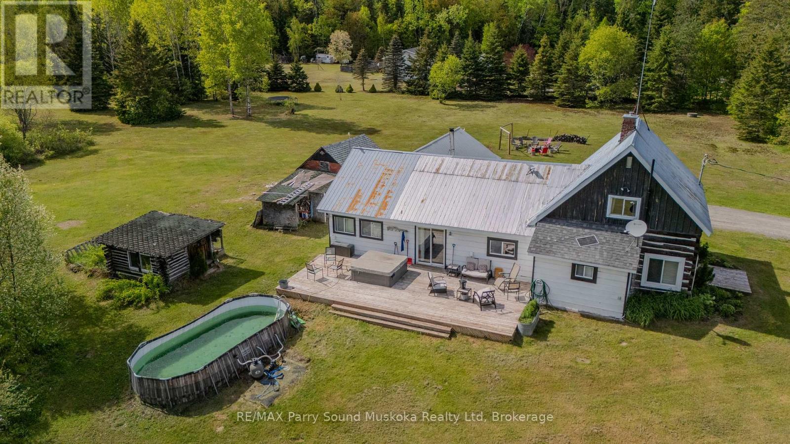 1516 Williamsport Road, Huntsville, Ontario  P1H 2J4 - Photo 3 - X12135867