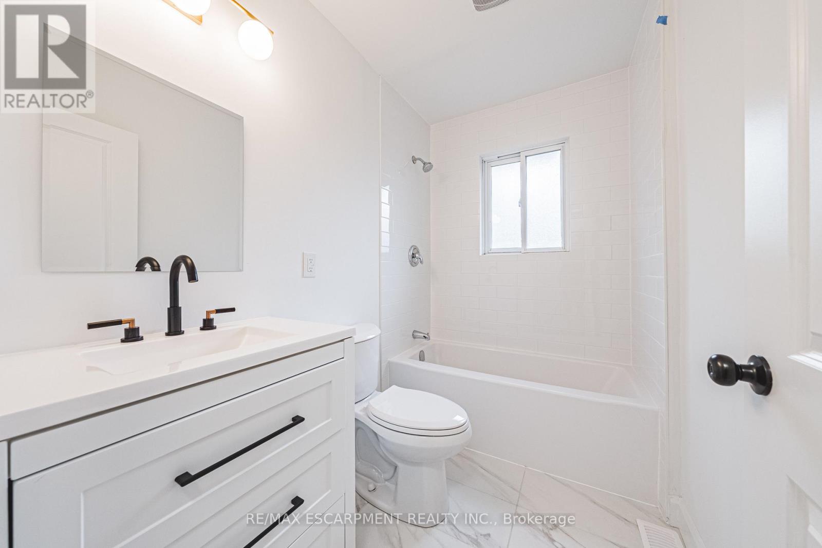 224 West 16th Street, Hamilton (Buchanan), Ontario  L9C 4C6 - Photo 20 - X12185528