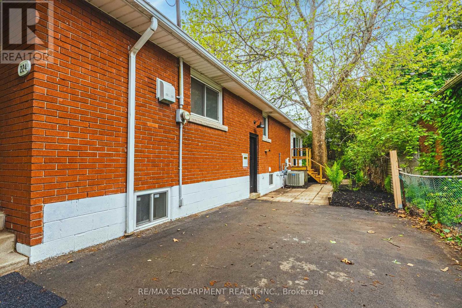 224 West 16th Street, Hamilton (Buchanan), Ontario  L9C 4C6 - Photo 39 - X12185528