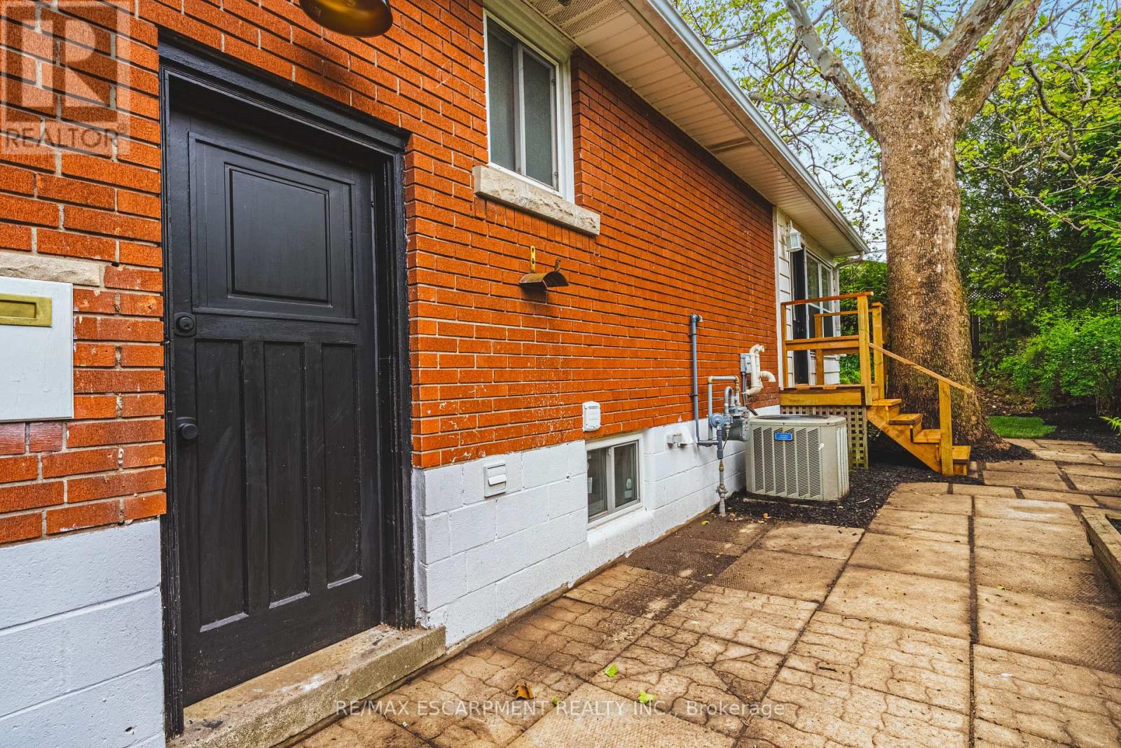 224 West 16th Street, Hamilton (Buchanan), Ontario  L9C 4C6 - Photo 6 - X12185528