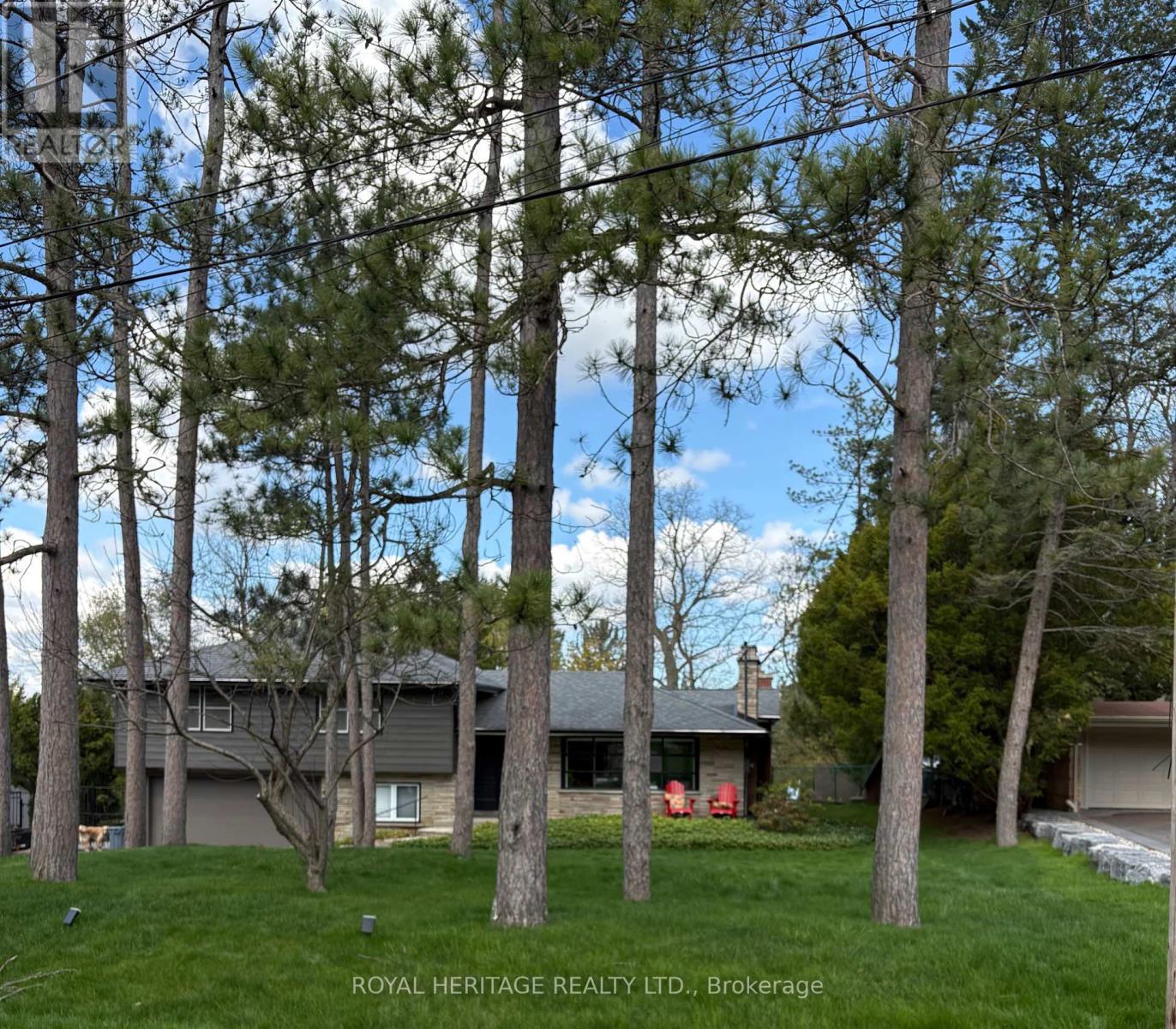 63 Cait Court, Hamilton (Ancaster), Ontario  L5G 1M3 - Photo 4 - X12185571