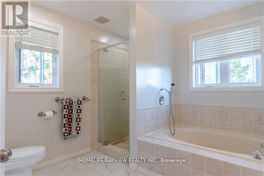 2493 Orient Park Drive, Ottawa, Ontario  K1B 4N2 - Photo 17 - X12185597