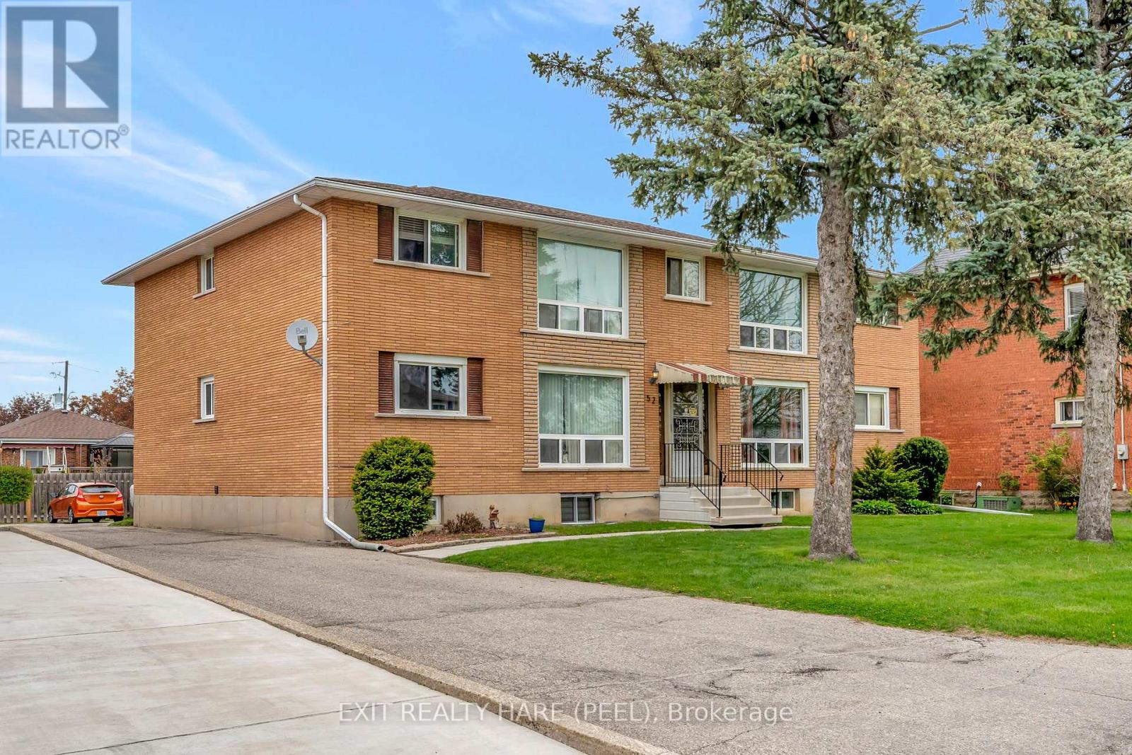 52 Hampton Street, Brantford, Ontario  N3S 4K8 - Photo 2 - X12185620