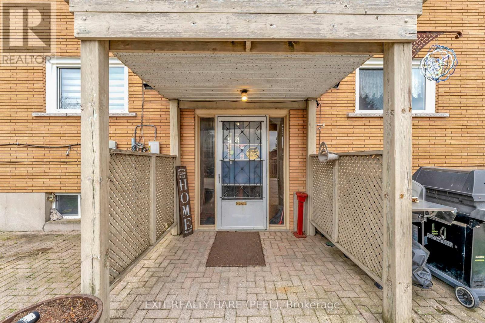 52 Hampton Street, Brantford, Ontario  N3S 4K8 - Photo 5 - X12185620