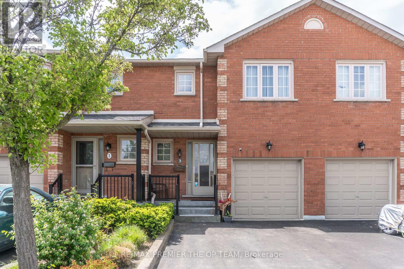 3 - 255 Mount Albion Road, Hamilton (Red Hill), Ontario  L8K 6P7 - Photo 2 - X12185623