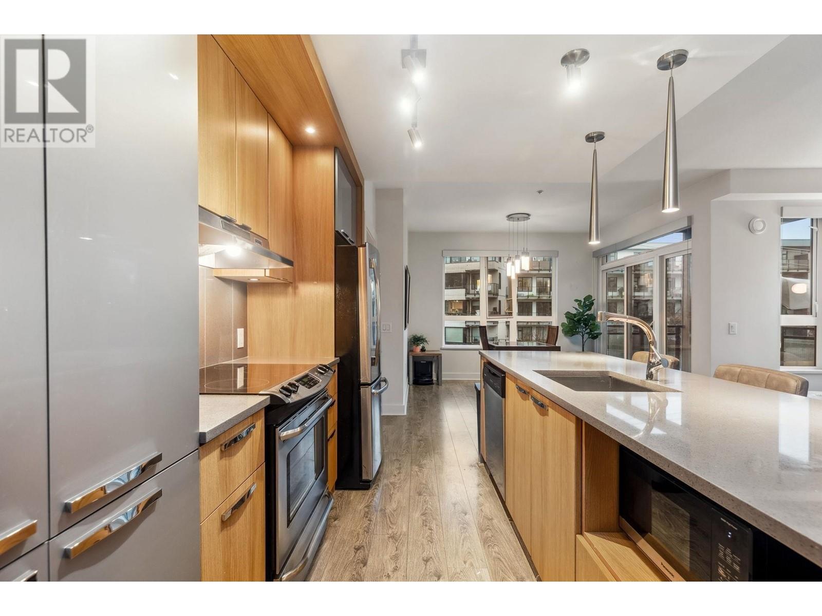 309 733 W 14th Street, North Vancouver, British Columbia  V7M 0C6 - Photo 5 - R3009306