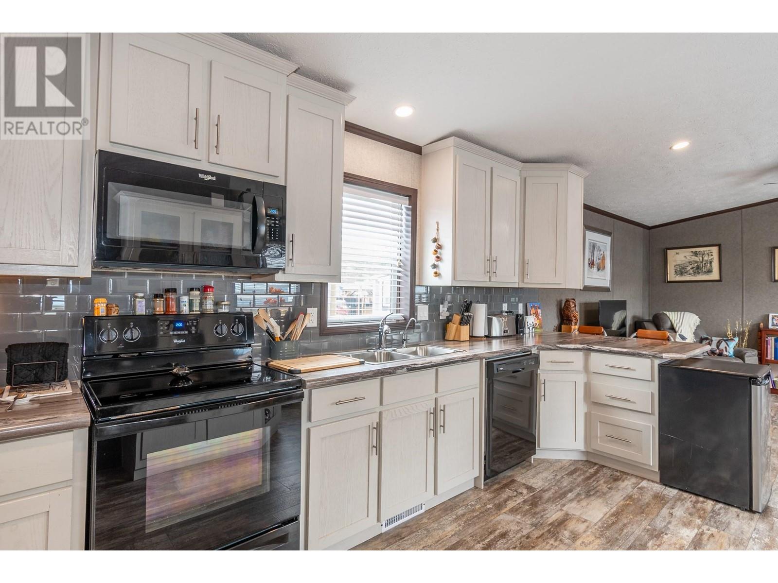 61 Antoine Road Unit# 8, Vernon, BC V1H2A1