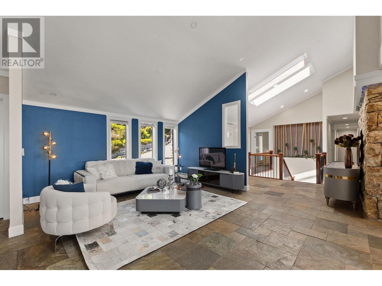Property at 1521 CHARTWELL DRIVE image 4