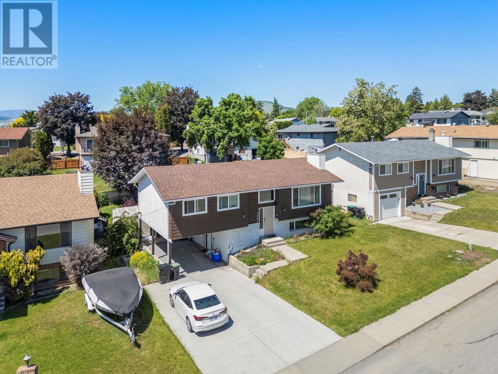 Property at 1904 18 Street image 2