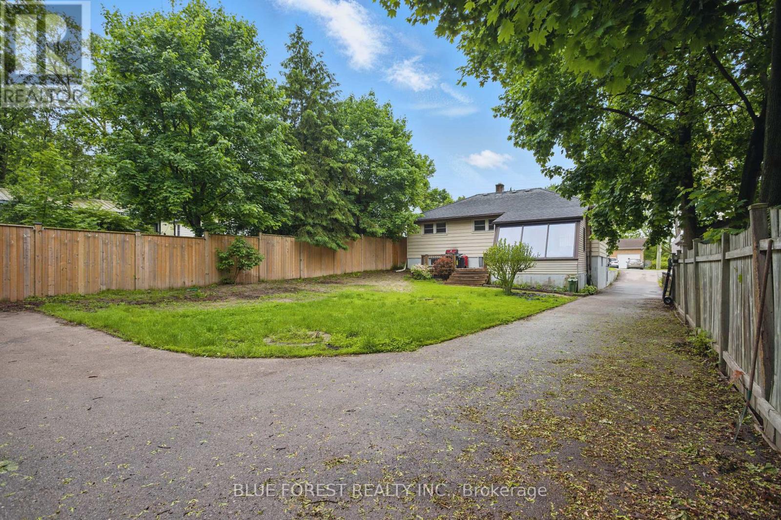 338 Fairview Avenue, London South, Ontario  N6C 4T8 - Photo 31 - X12184486