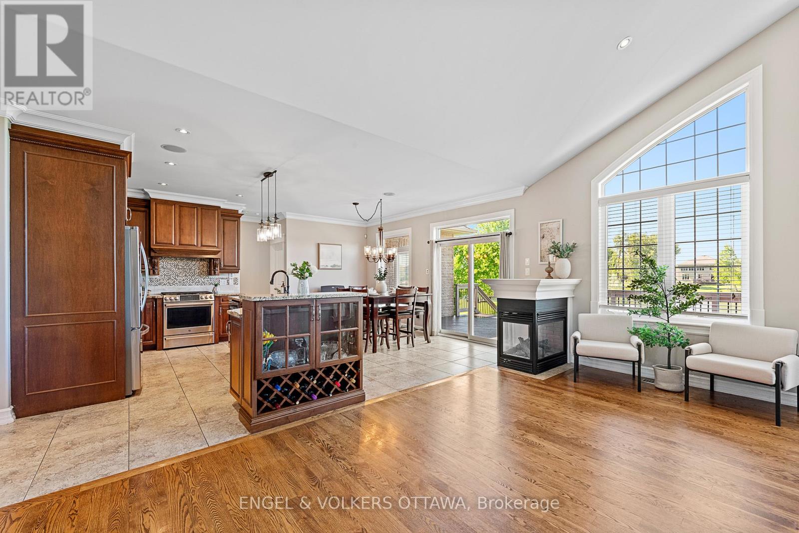 1468 Sandy Beach Court, Ottawa, Ontario  K4P 0C2 - Photo 8 - X12167388