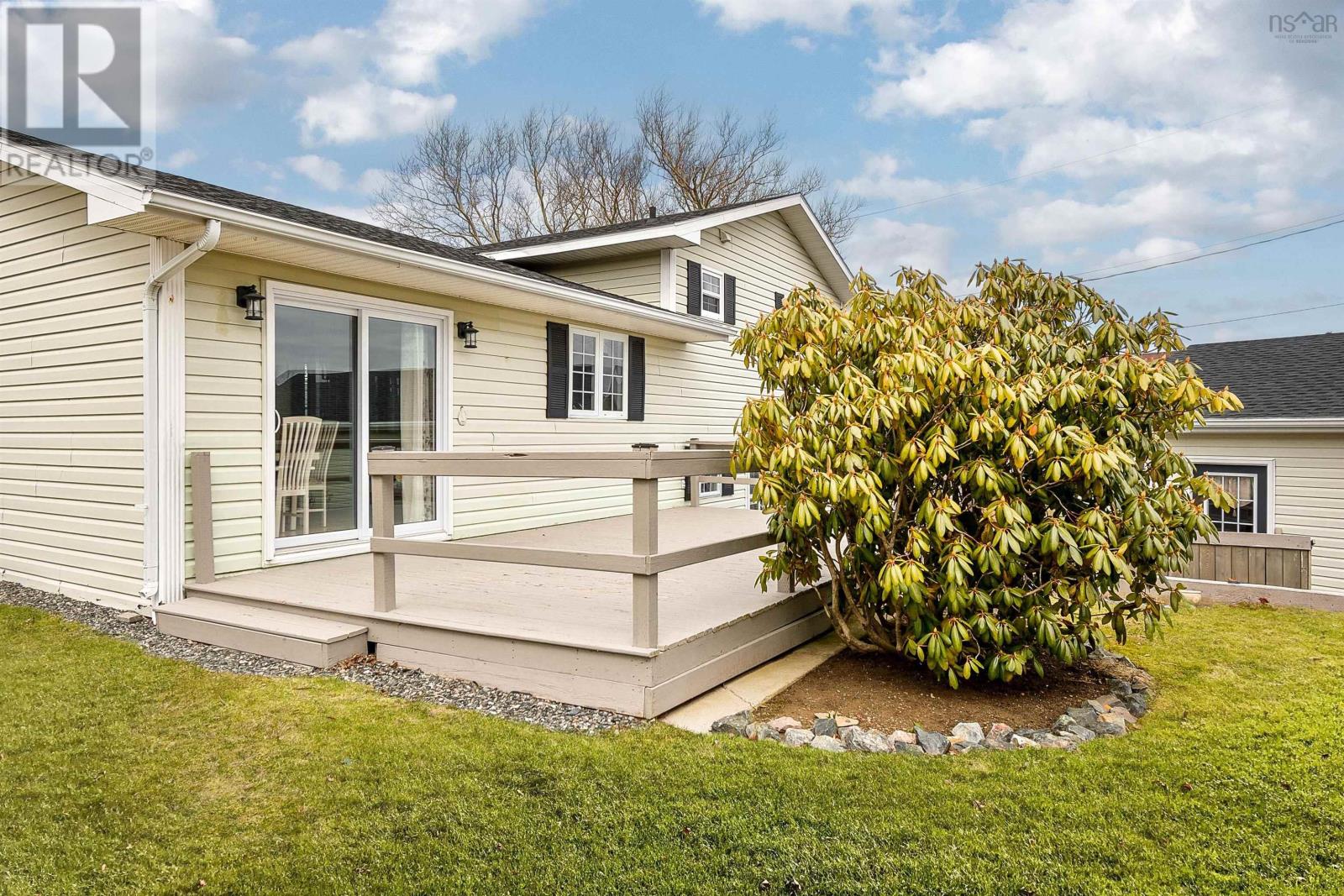 140 Mcintyre Lane, Glace Bay, Nova Scotia  B1A 4R9 - Photo 4 - 202509405