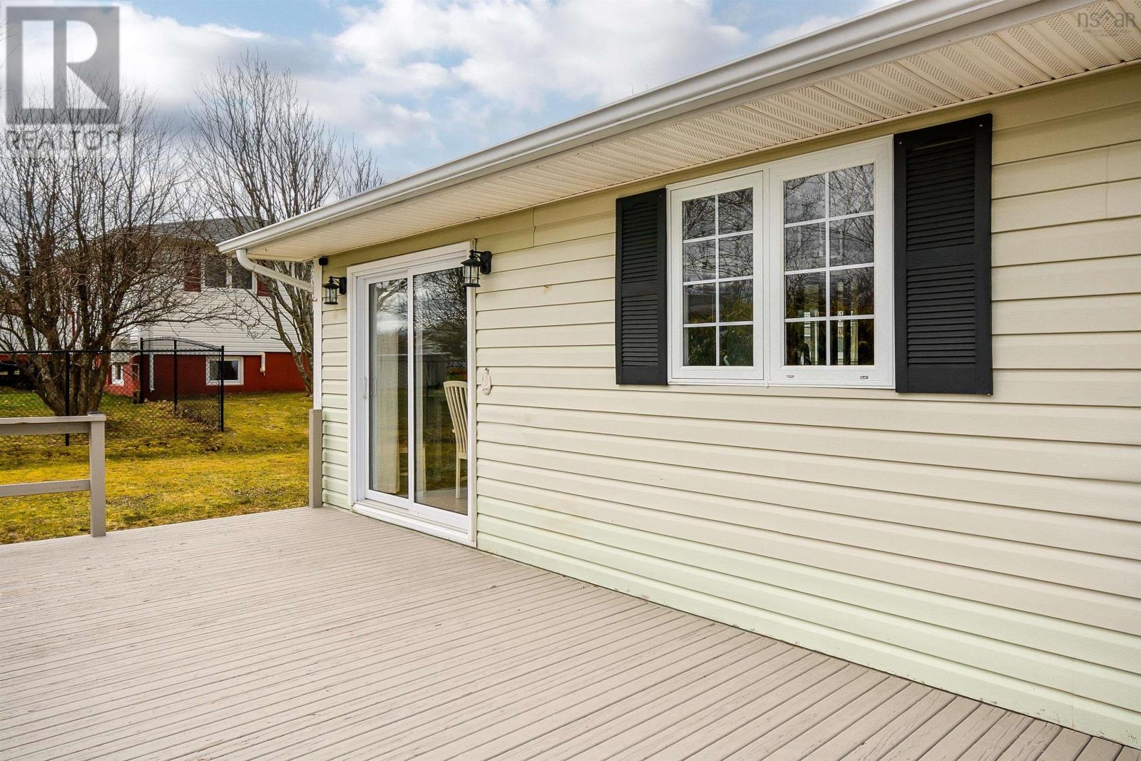 140 Mcintyre Lane, Glace Bay, Nova Scotia  B1A 4R9 - Photo 5 - 202509405