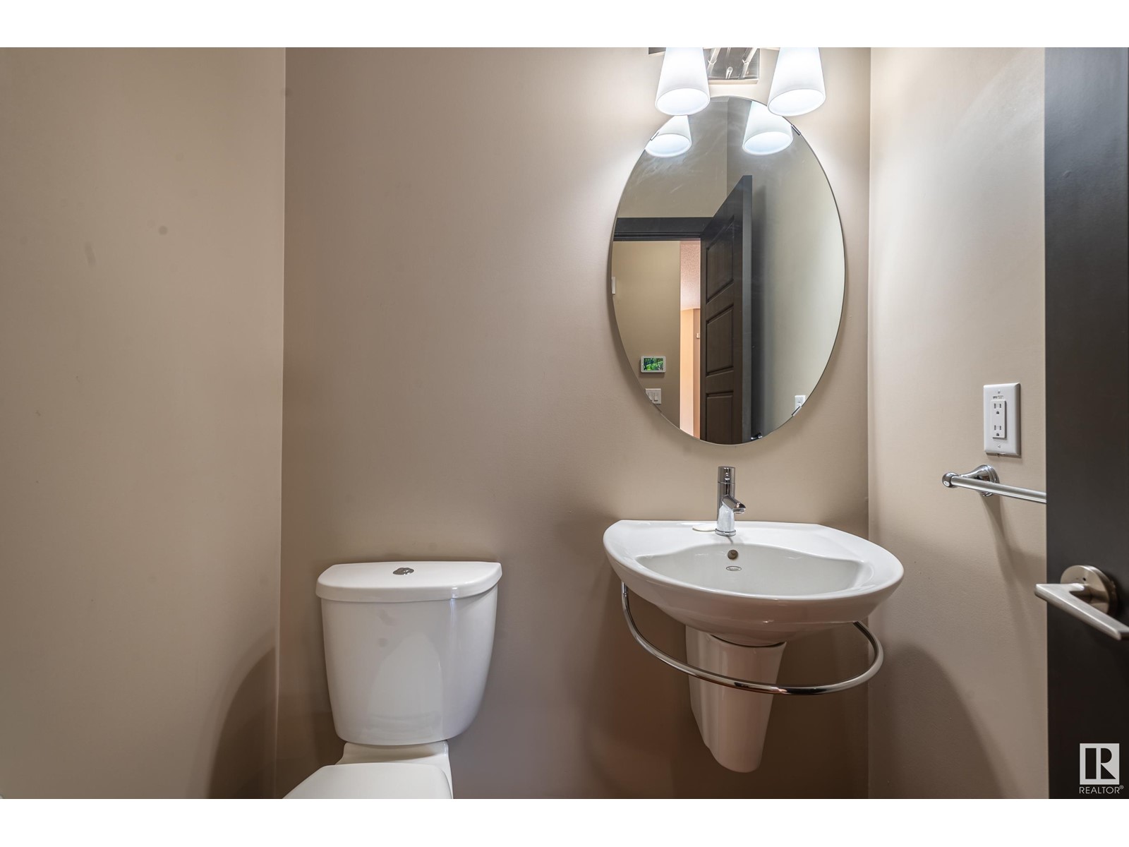 847 Chahley Wy Nw, Edmonton, Alberta  T6M 0C7 - Photo 6 - E4439544