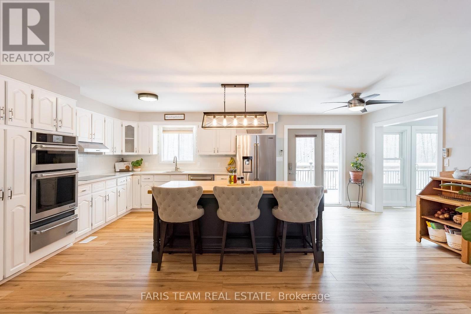 405 Baseline Road S, Tiny, Ontario  L4R 0E3 - Photo 4 - S12179819
