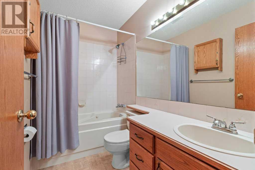 62 Dunning Crescent, Red Deer, Alberta  T4R 2G8 - Photo 13 - A2213766