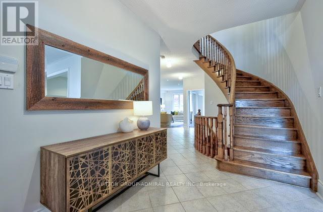 183 Tormina Boulevard, Whitby, Ontario  L1R 3R5 - Photo 4 - E12185686