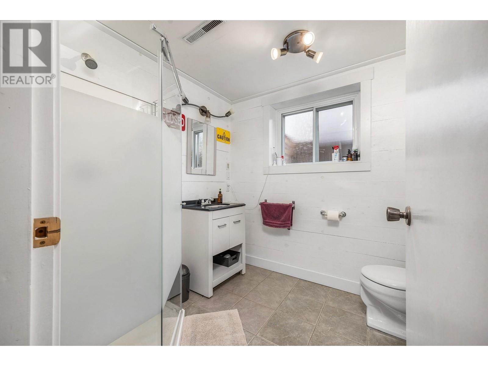 5895 Collison Road, Vernon, British Columbia  V1B 3L4 - Photo 23 - 10347461