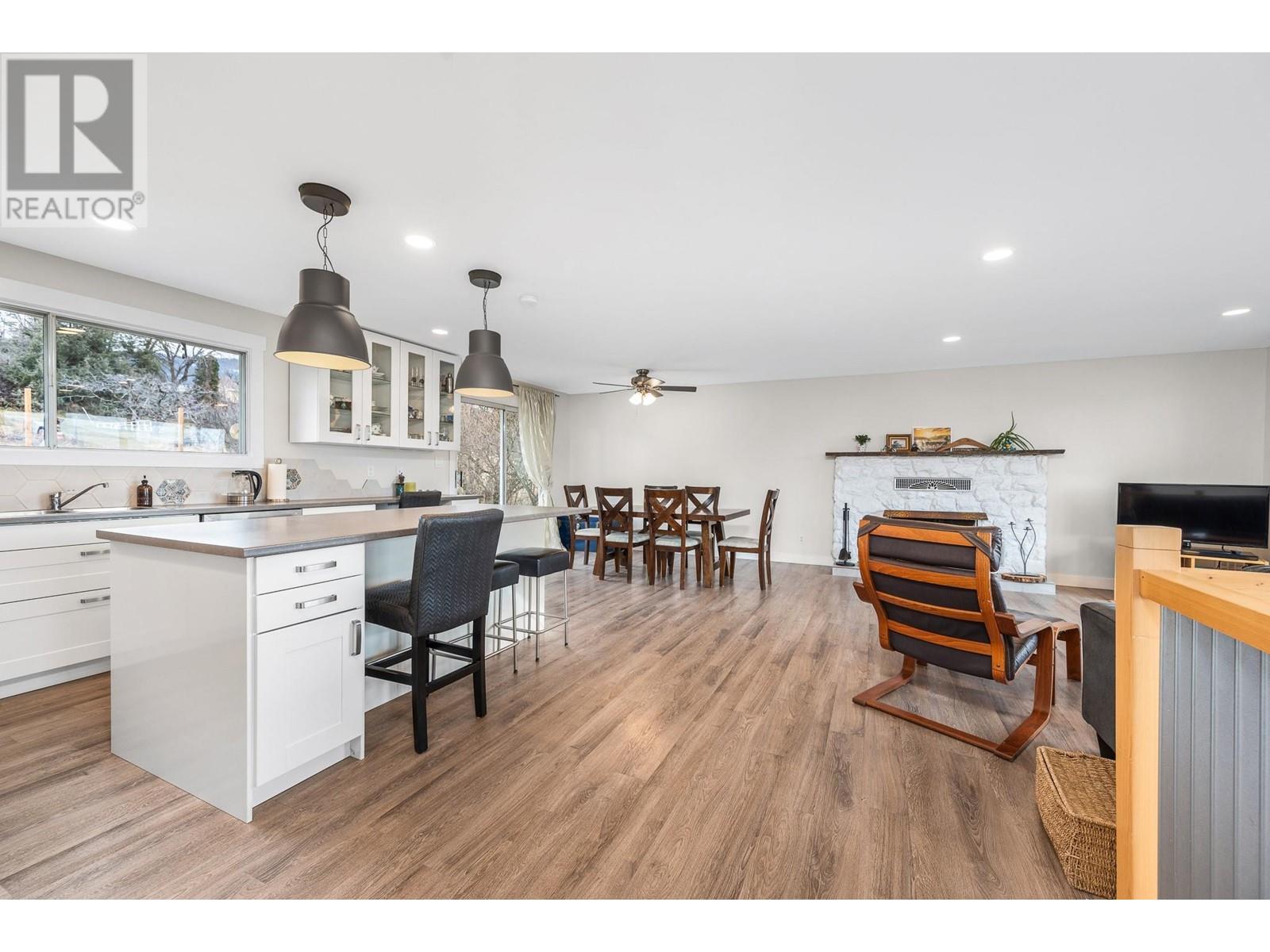 5895 Collison Road, Vernon, British Columbia  V1B 3L4 - Photo 15 - 10347461