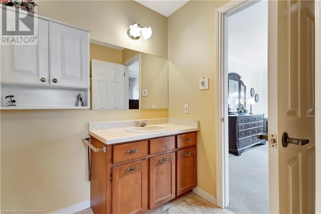 418 Country Squire Road, Waterloo, Ontario  N2J 4G8 - Photo 26 - 40716219