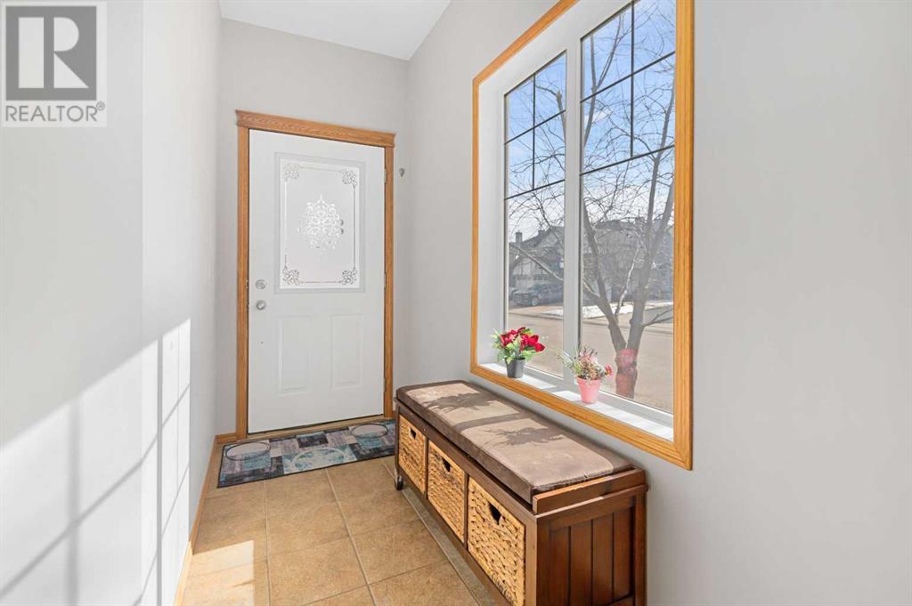 101, 100 Coopers Common Sw, Airdrie, Alberta  T4B 3C7 - Photo 3 - A2203767