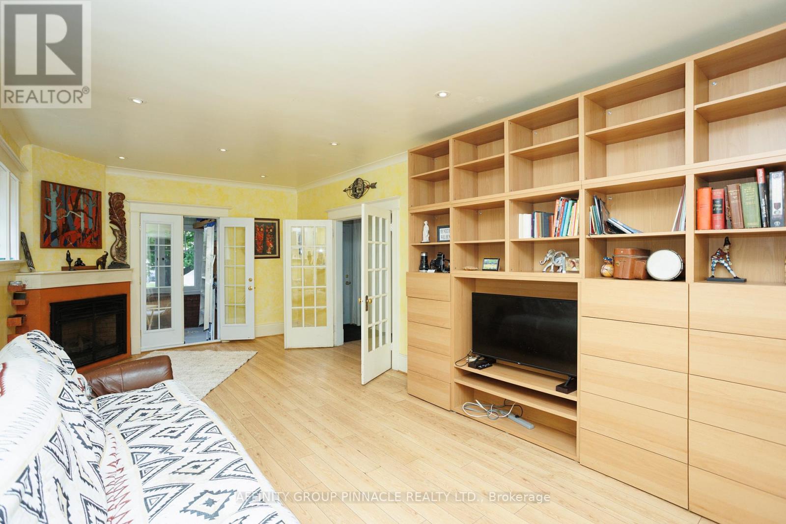 25 Francis Street, Kawartha Lakes, Ontario K9V 5R8 - Photo 10 - X12185832