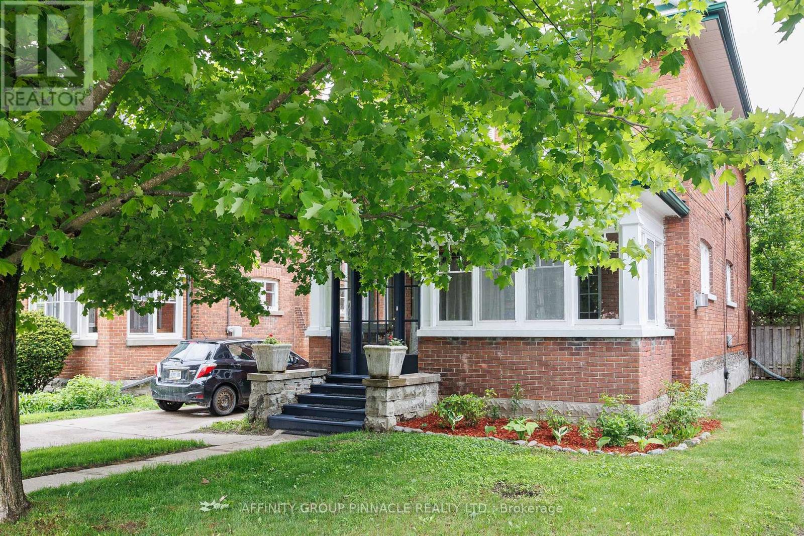 25 Francis Street, Kawartha Lakes, Ontario K9V 5R8 - Photo 2 - X12185832