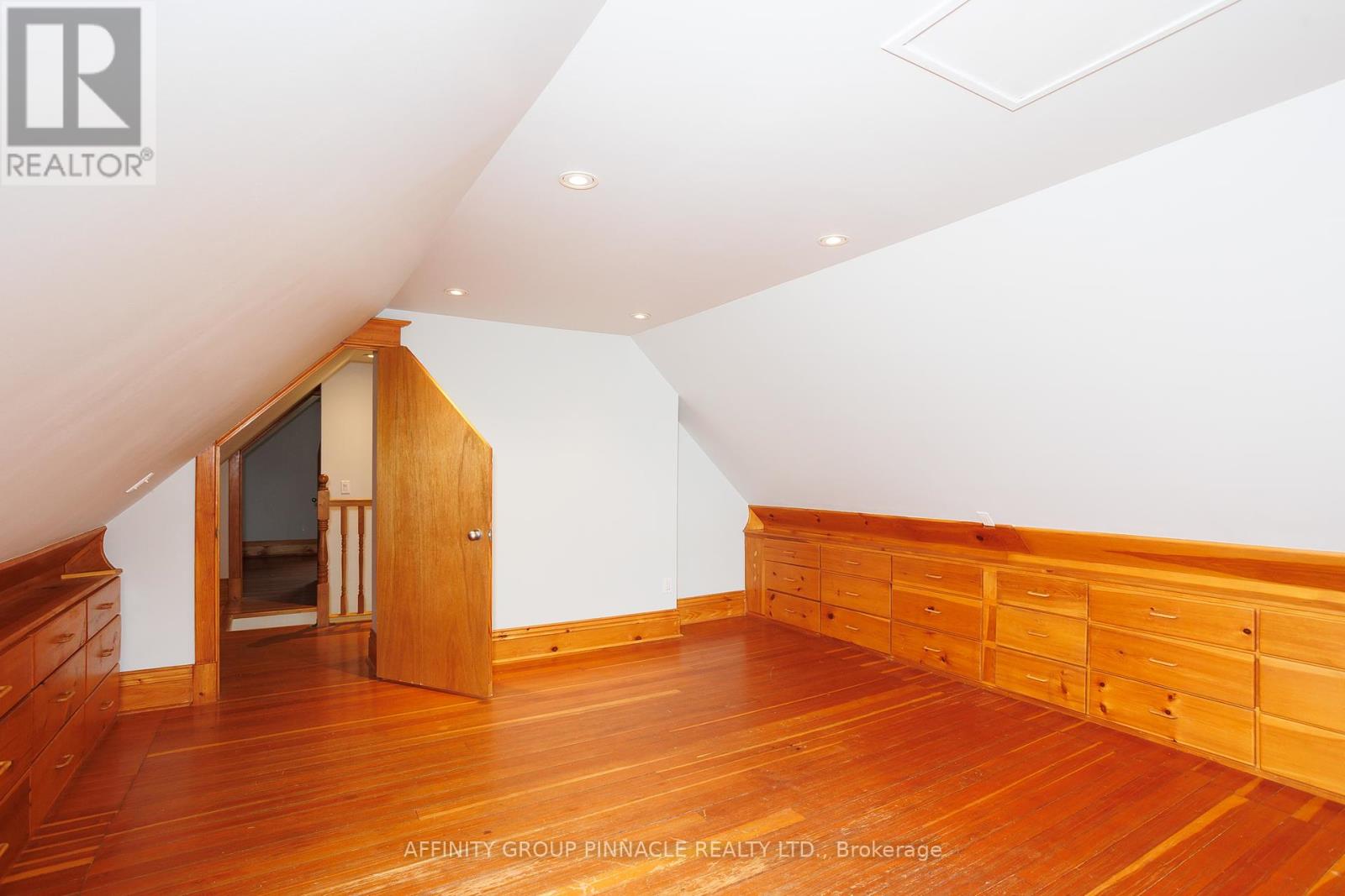 25 Francis Street, Kawartha Lakes, Ontario K9V 5R8 - Photo 31 - X12185832