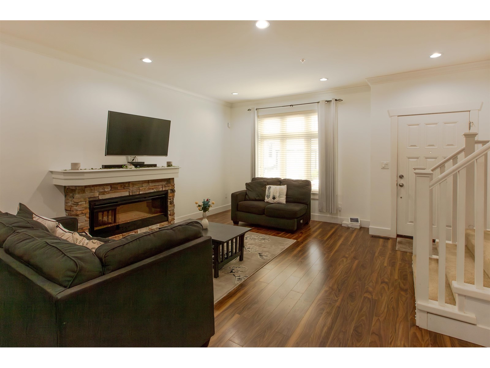 Property at 21145 77B AVENUE image 5