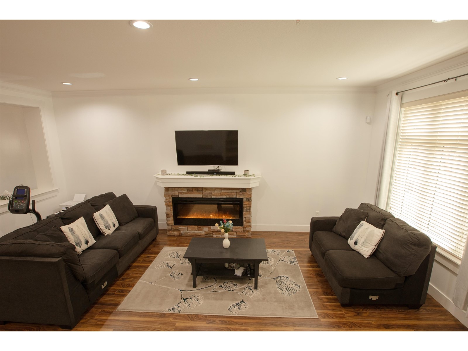 21145 77b Avenue, Langley, British Columbia  V2Y 0J3 - Photo 5 - R3008510