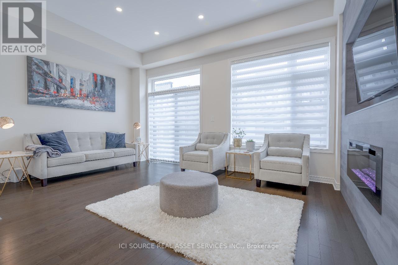 131 Lebovic Campus Drive, Vaughan, Ontario  L6A 5A4 - Photo 3 - N12149543