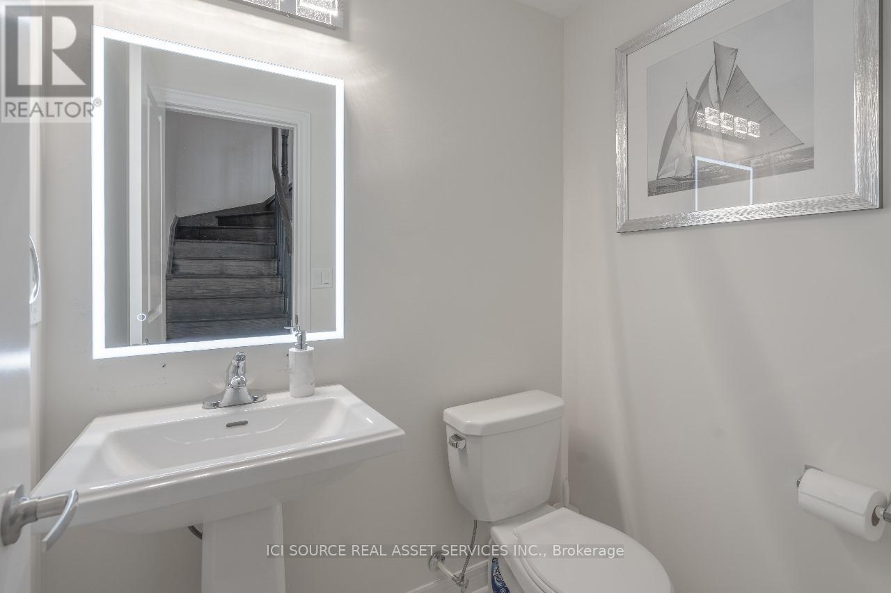 131 Lebovic Campus Drive, Vaughan, Ontario  L6A 5A4 - Photo 10 - N12149543