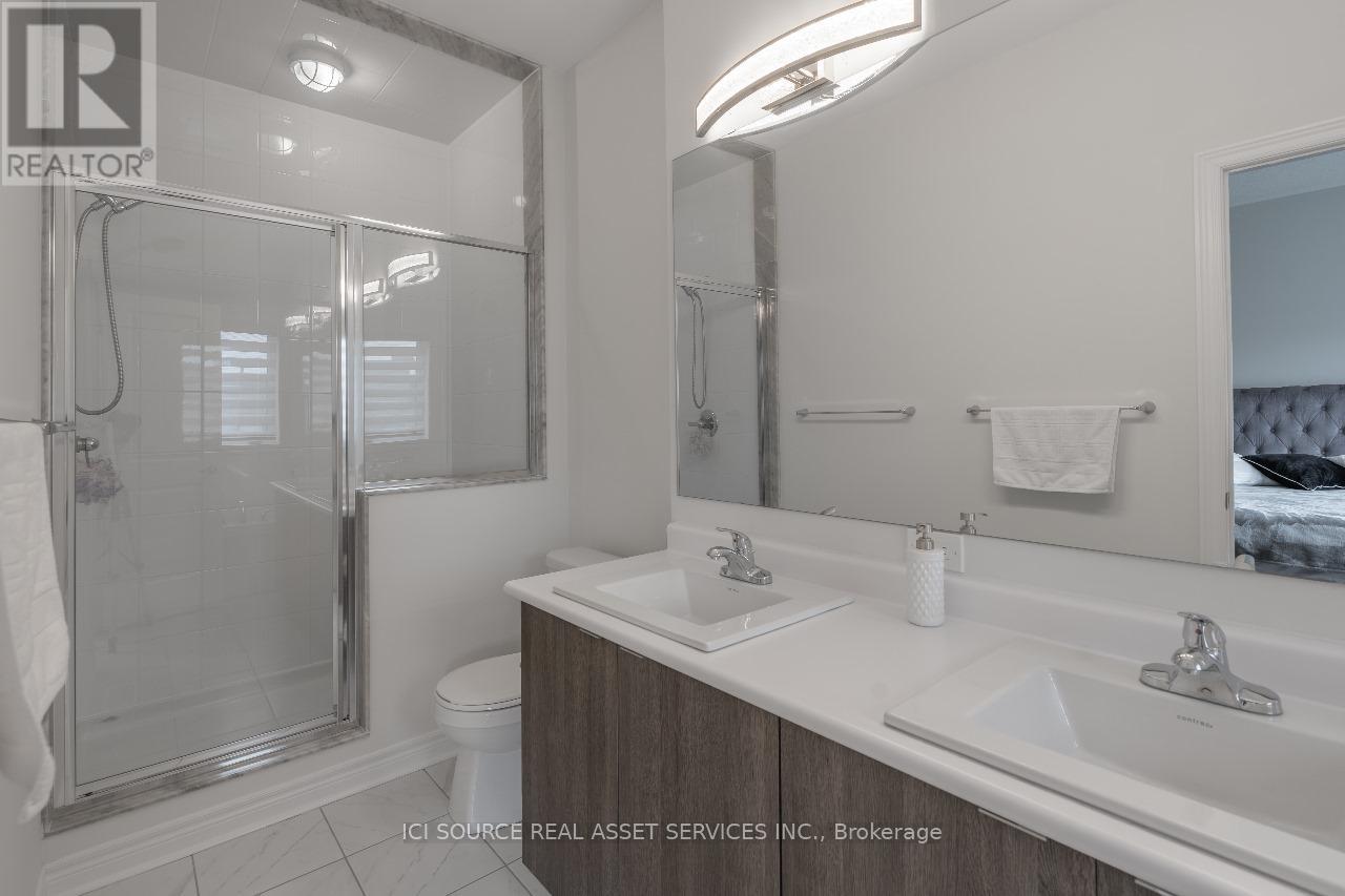 131 Lebovic Campus Drive, Vaughan, Ontario  L6A 5A4 - Photo 6 - N12149543