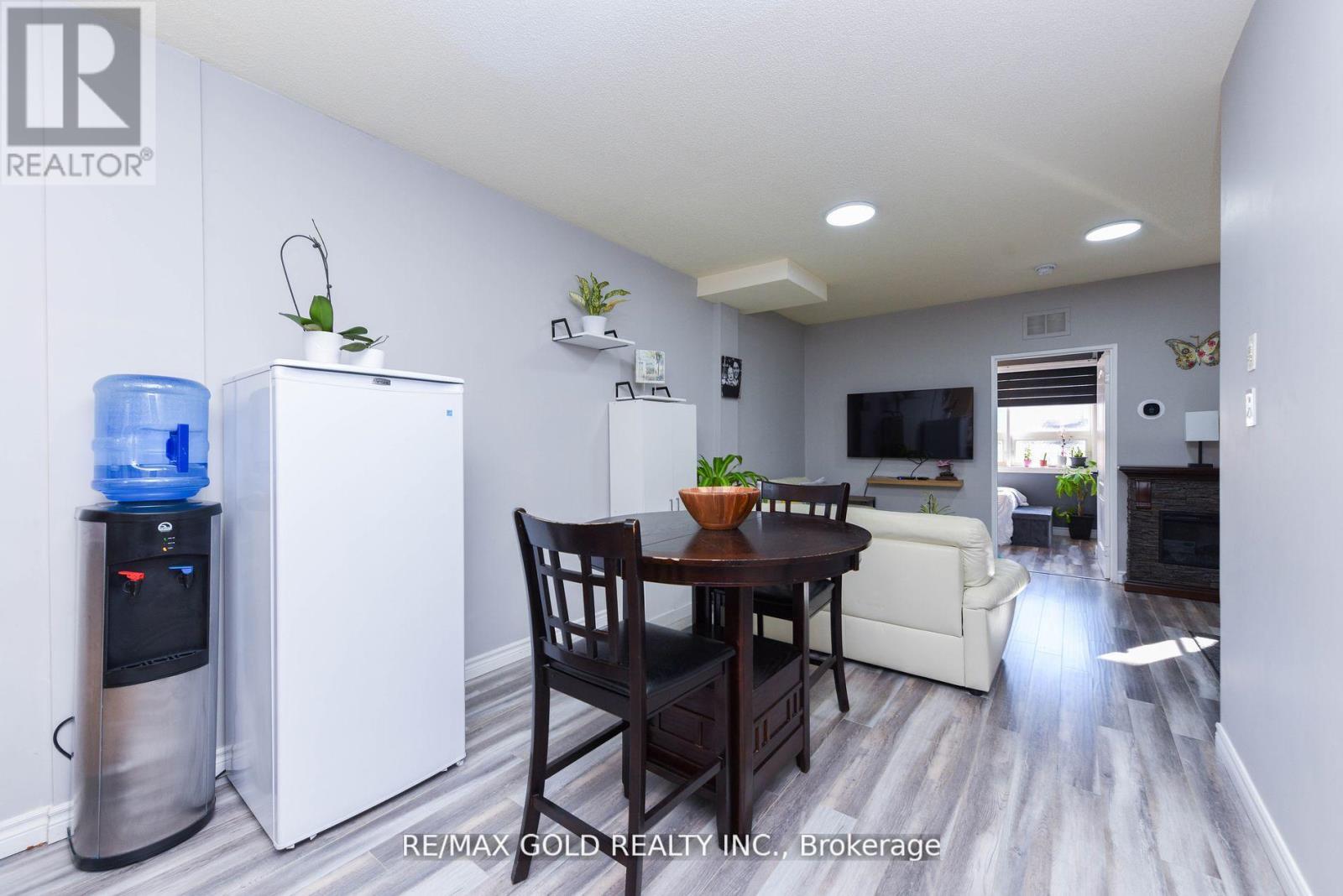 112 - 7405 Goreway Drive, Mississauga, Ontario  L4T 0A3 - Photo 10 - W12185714