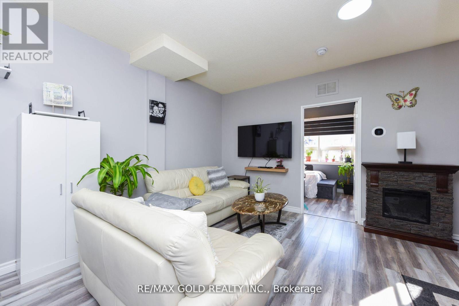 112 - 7405 Goreway Drive, Mississauga, Ontario  L4T 0A3 - Photo 11 - W12185714