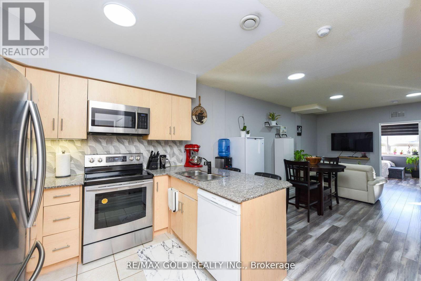 112 - 7405 Goreway Drive, Mississauga, Ontario  L4T 0A3 - Photo 9 - W12185714