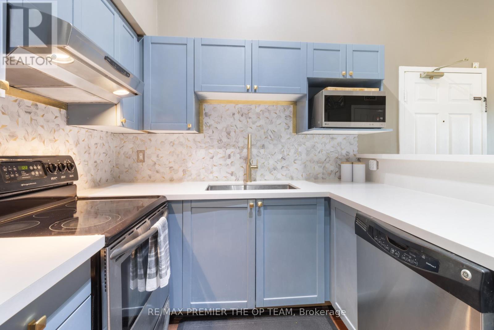 404 - 1440 Bishops Gate, Oakville (Ga Glen Abbey), Ontario  L6M 4M9 - Photo 19 - W12185716