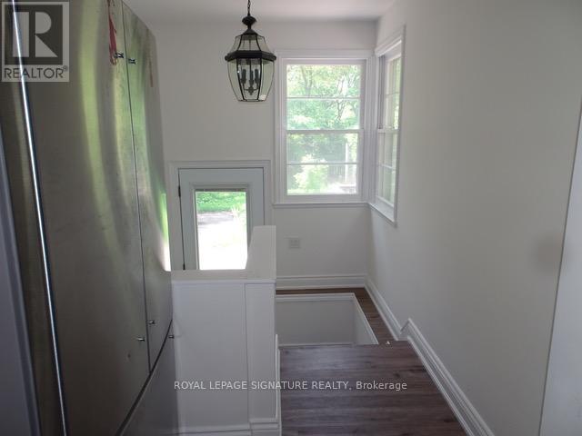 1618 Trotwood Avenue, Mississauga, Ontario  L5G 3Z9 - Photo 3 - W12185732
